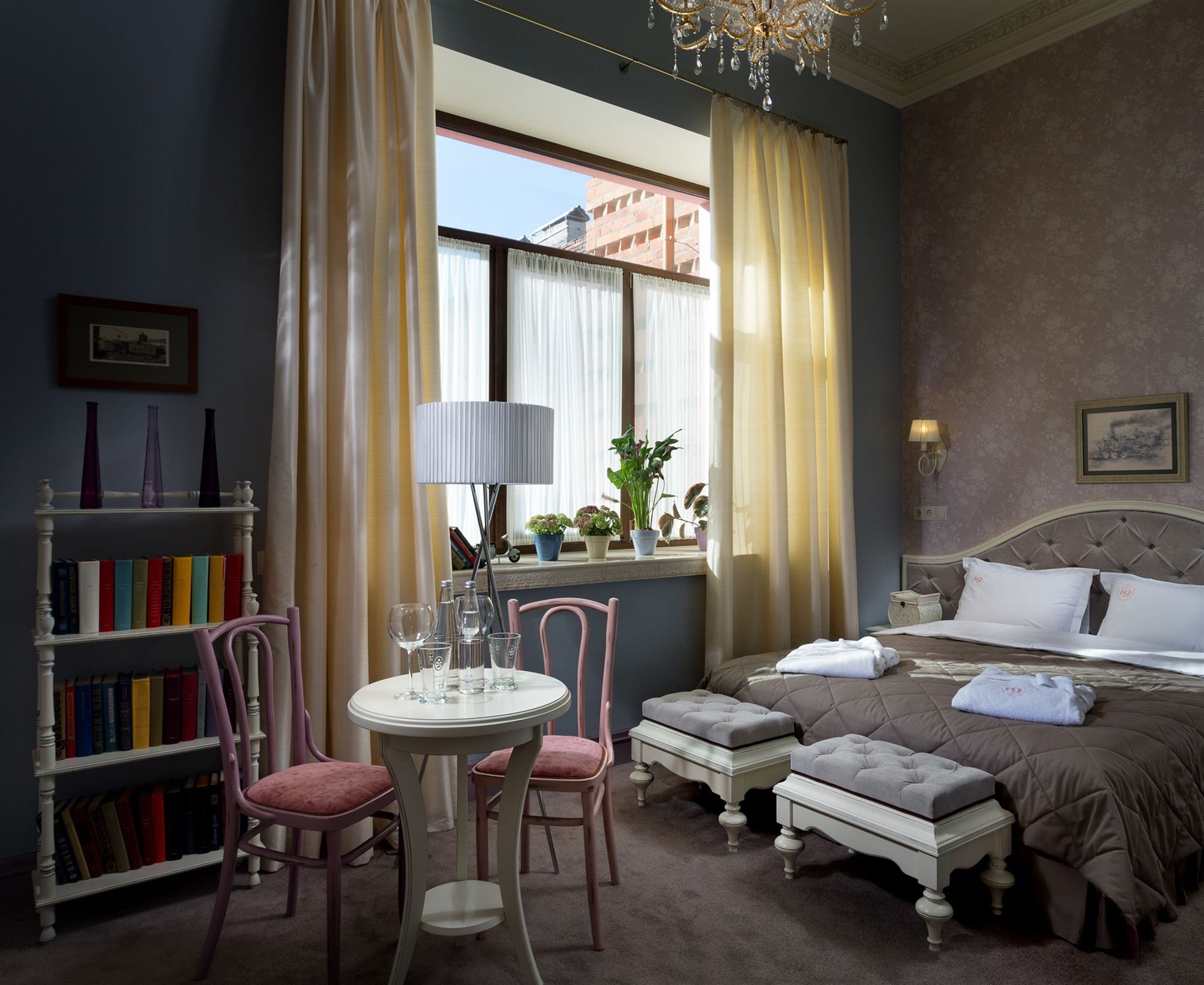 Hotel 19 Charkiv Rum bild